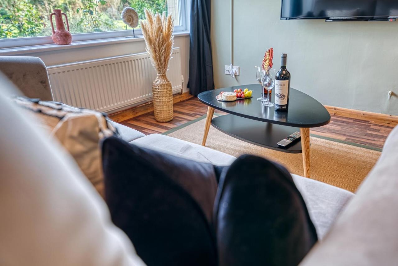 Holiday home 3 Bedrooms, Space, Free Parking