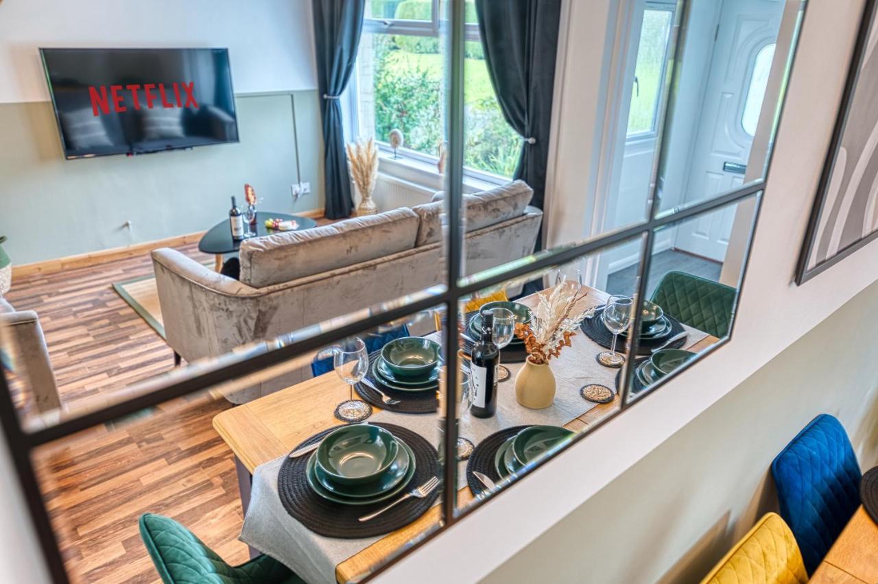 3 Bedrooms, Space, Free Parking