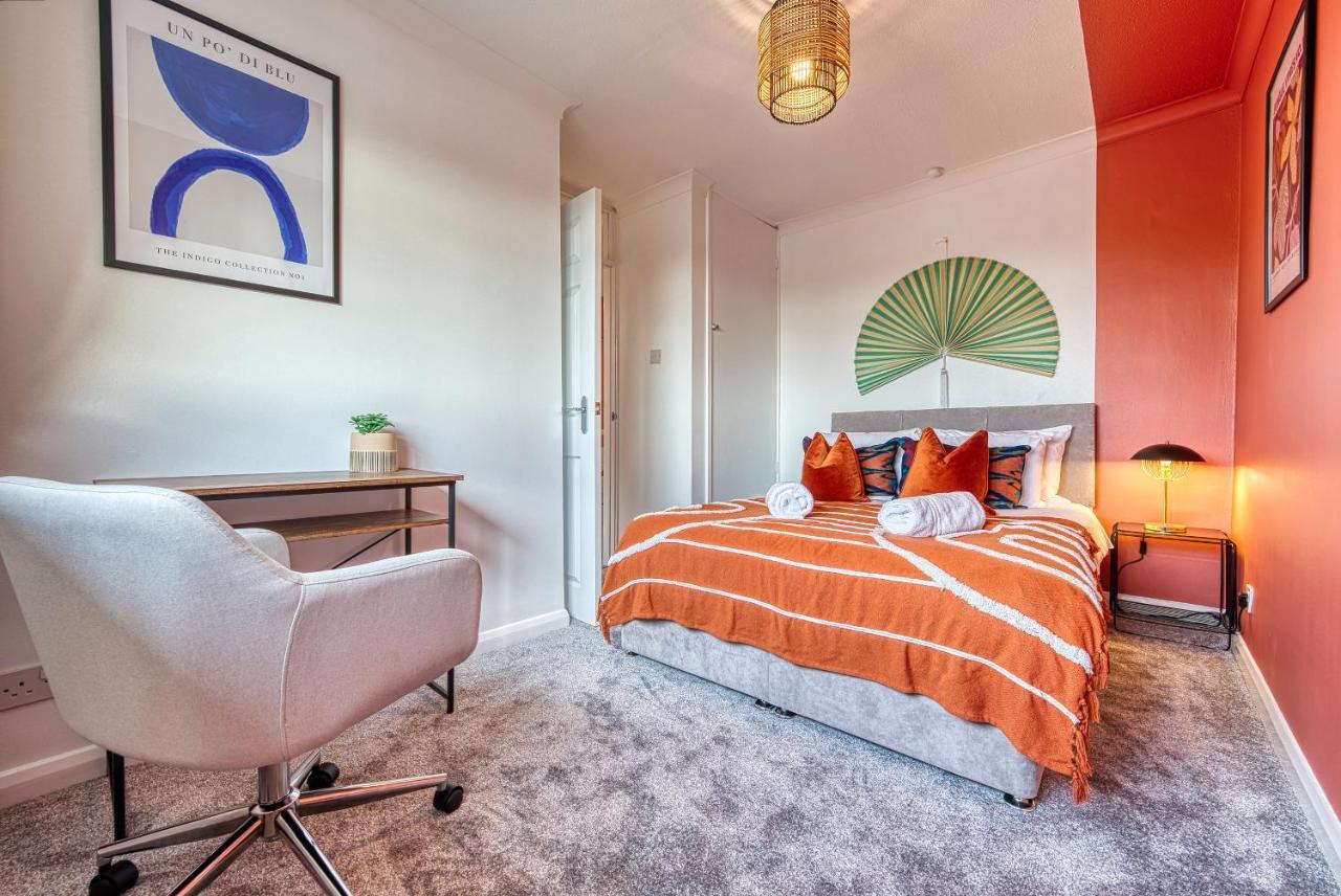 3 Bedrooms, Space, Free Parking Holiday home Cirencester